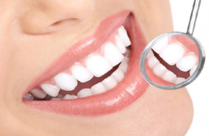 kiểm tra sức khỏe răng miệng